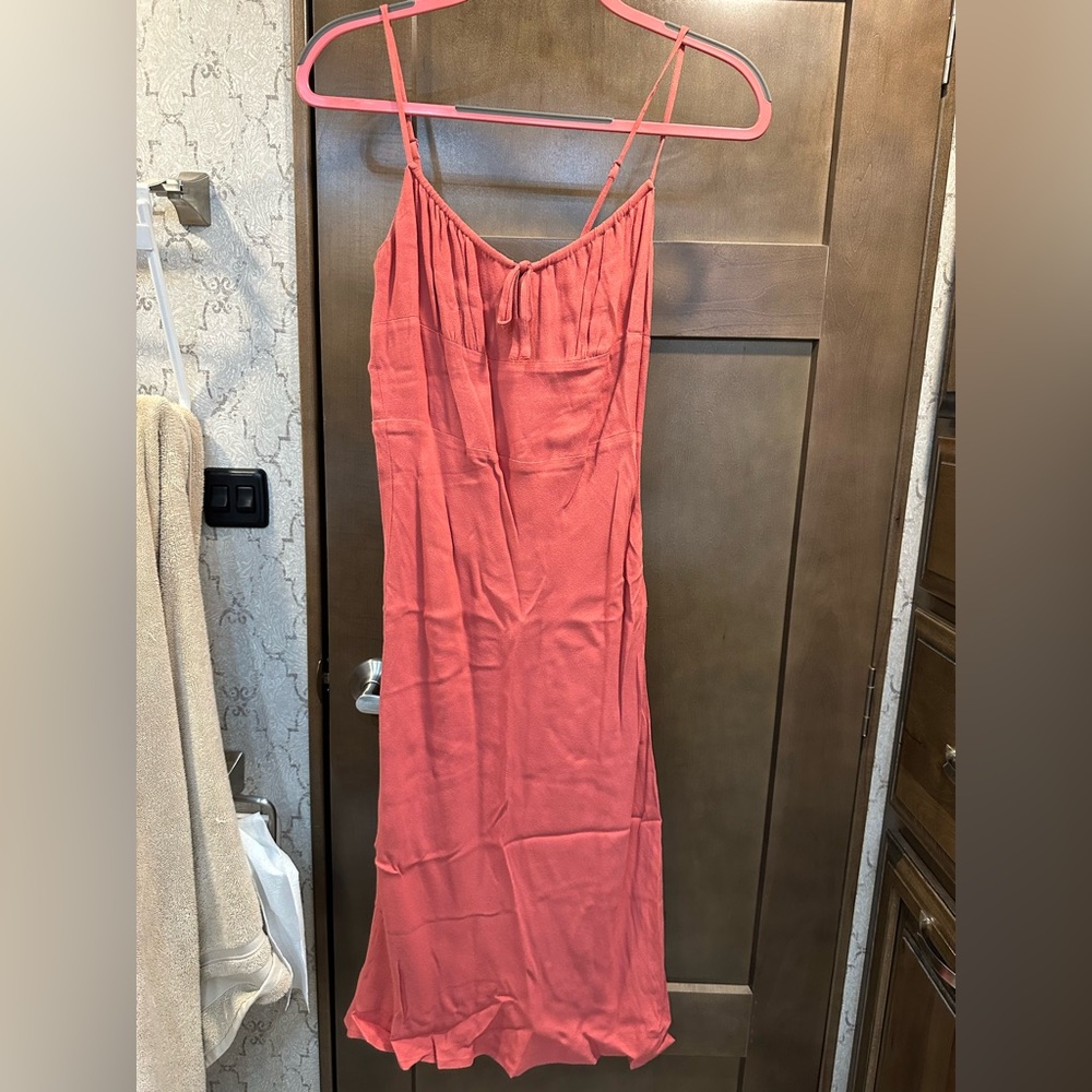 Aritzia Wilfred Bellow Midi Dress